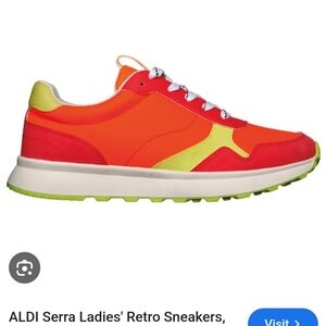 Womens retro sneakers NWOT